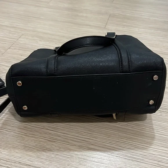 Kate Spade Purse - Picture 6 of 8